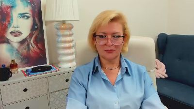 Luna_xFantasy live cam on Cam4