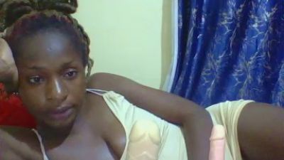 Lunah_kittty live cam on Cam4