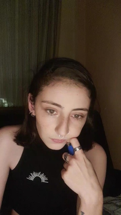 Lunaoscura2024 live cam on Cam4