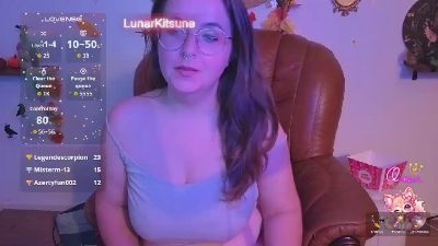 LunarKitsune live cam on Cam4