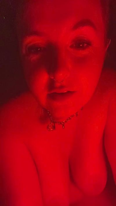 LunarKitsune live cam on Cam4