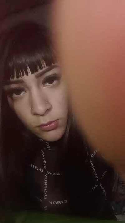 Lunati19 live cam on Cam4