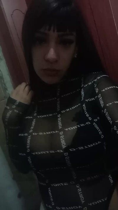 Lunati19 live cam on Cam4