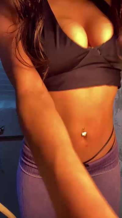 Lunati19 live cam on Cam4