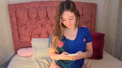 Lunavelvet7 live cam on Cam4