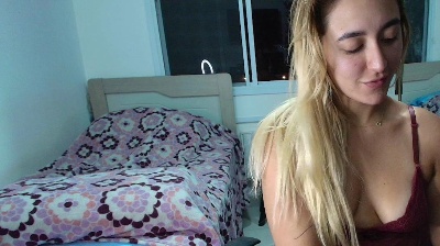 Lunavelvvett live cam on Cam4