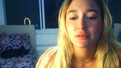 Lunavelvvett live cam on Cam4