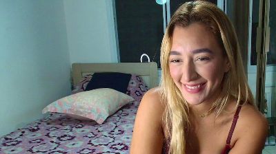 Lunavelvvett live cam on Cam4