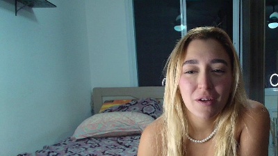 Lunavelvvett live cam on Cam4