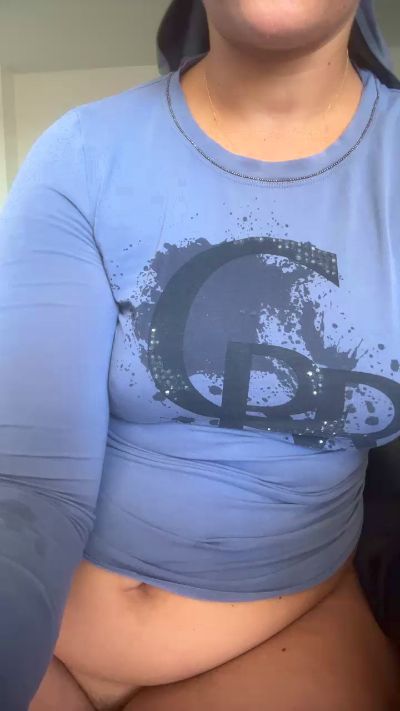 LuneTentatrice live cam on Cam4
