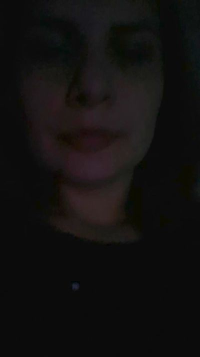 Lunita1999 live cam on Cam4