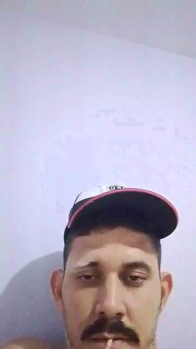 Luovey21 live cam on Cam4