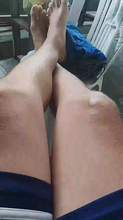 Luovey21 live cam on Cam4