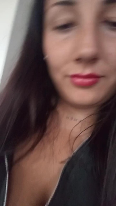 Lupita74 live cam on Cam4