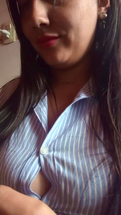 Lupita74 live cam on Cam4