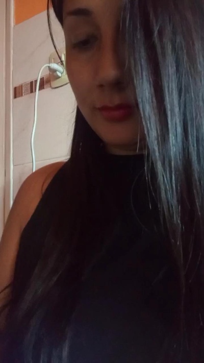 Lupita74 live cam on Cam4