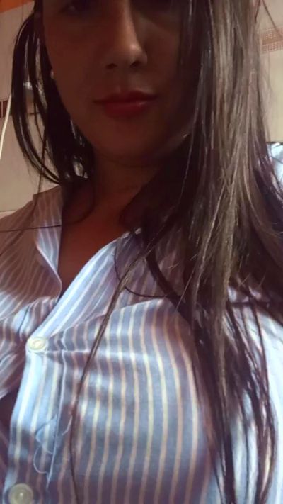 Lupita74 live cam on Cam4
