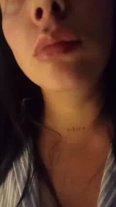 Lupita74 live cam on Cam4