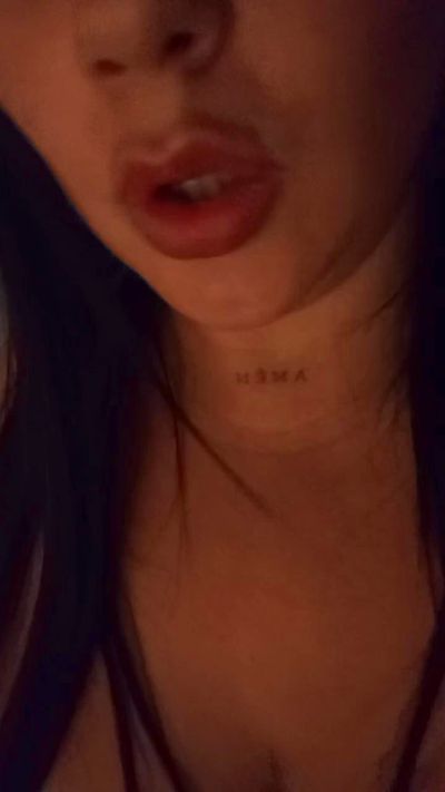 Lupita74 live cam on Cam4