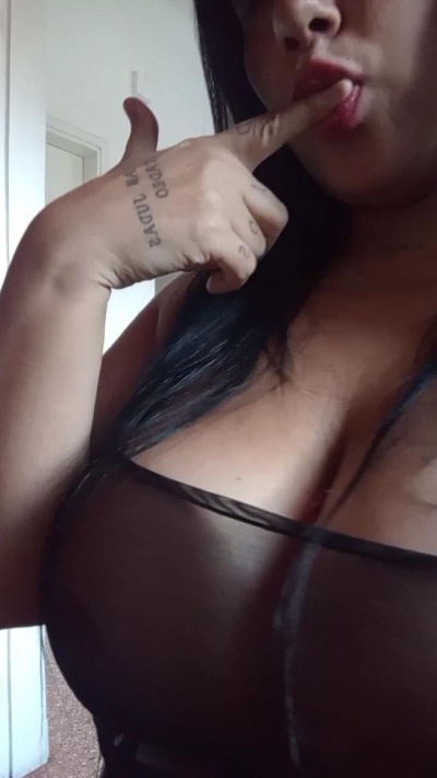 Lupita74 live cam on Cam4