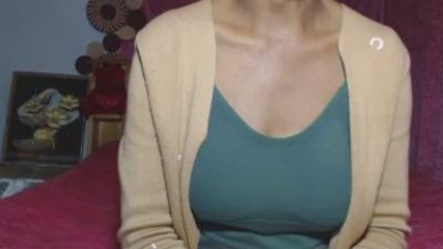 Lupitah09 live cam on Cam4