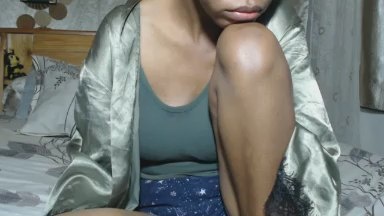 Lupitah09 live cam on Cam4