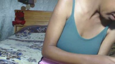 Lupitah09 live cam on Cam4
