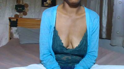 Lupitah09 live cam on Cam4