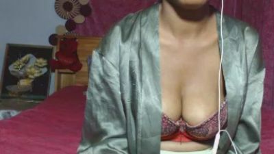 Lupitah09 live cam on Cam4