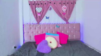 Lushy_sweet live cam on Cam4