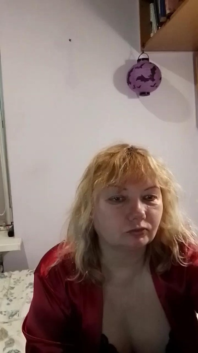 Lusi777 live cam on Cam4