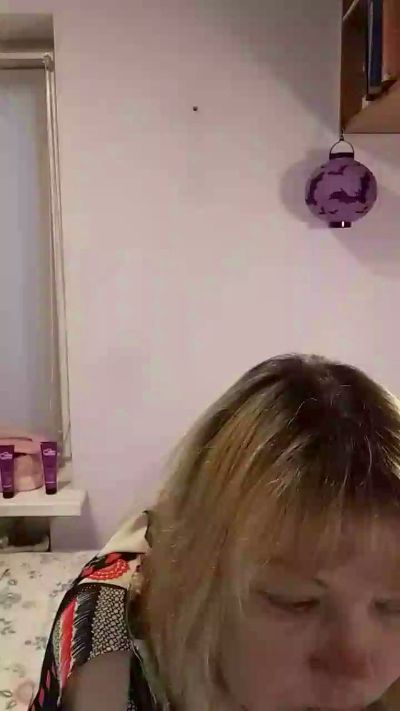 Lusi777 live cam on Cam4