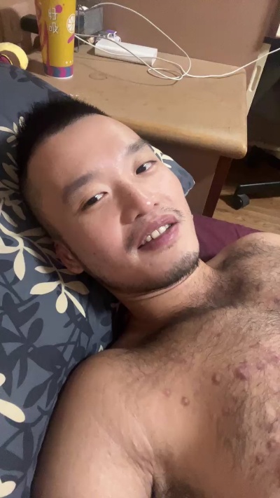 Lustwolf370 live cam on Cam4