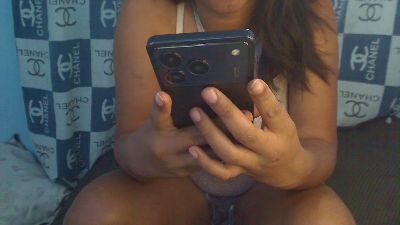 Lutriciaa live cam on Cam4