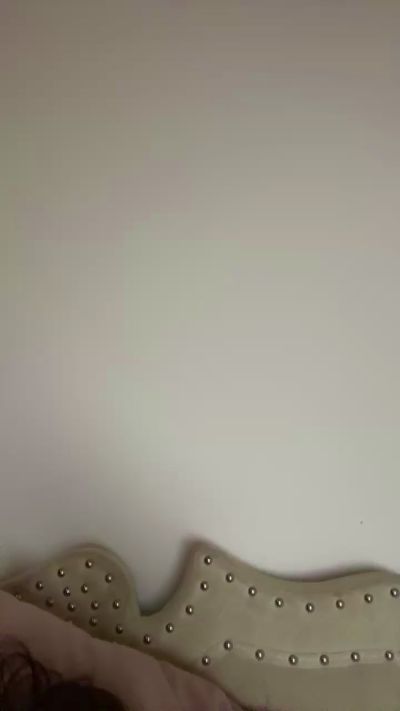 Luv_unknown live cam on Cam4