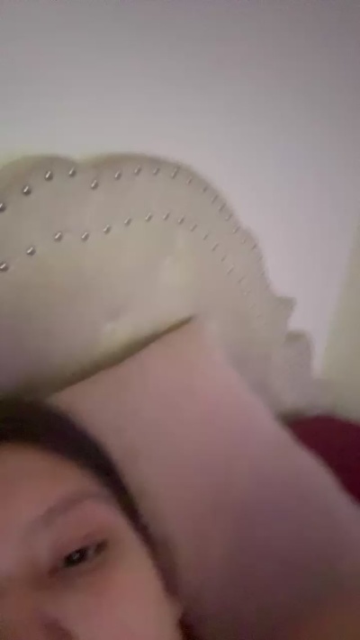 Luv_unknown live cam on Cam4