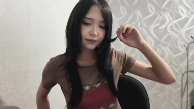 LuveniaLaford live cam on Cam4