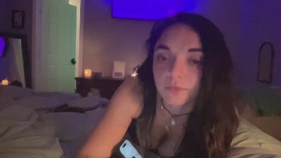 Luvmissy live cam on Cam4