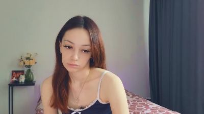 LuxTienie live cam on Cam4