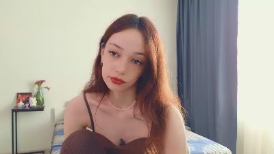 LuxTienie live cam on Cam4