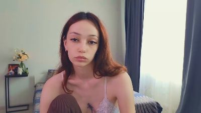 LuxTienie live cam on Cam4