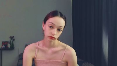 LuxTienie live cam on Cam4