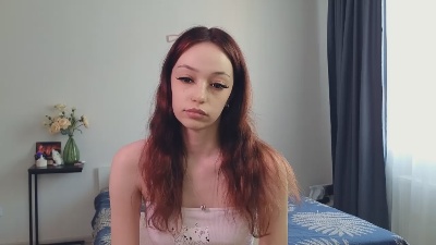 LuxTienie live cam on Cam4