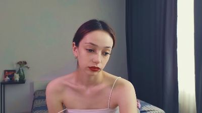 LuxTienie live cam on Cam4