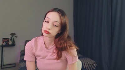 LuxTienie live cam on Cam4