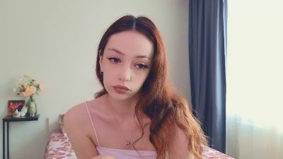 LuxTienie live cam on Cam4