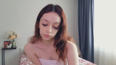 LuxTienie live cam on Cam4