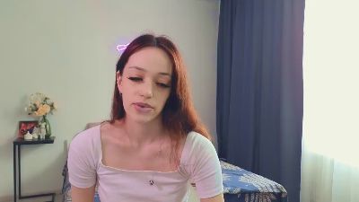 LuxTienie live cam on Cam4