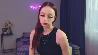 LuxTienie live cam on Cam4