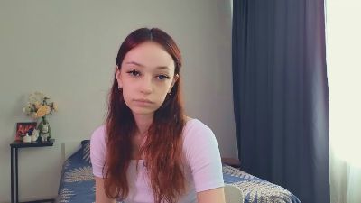 LuxTienie live cam on Cam4